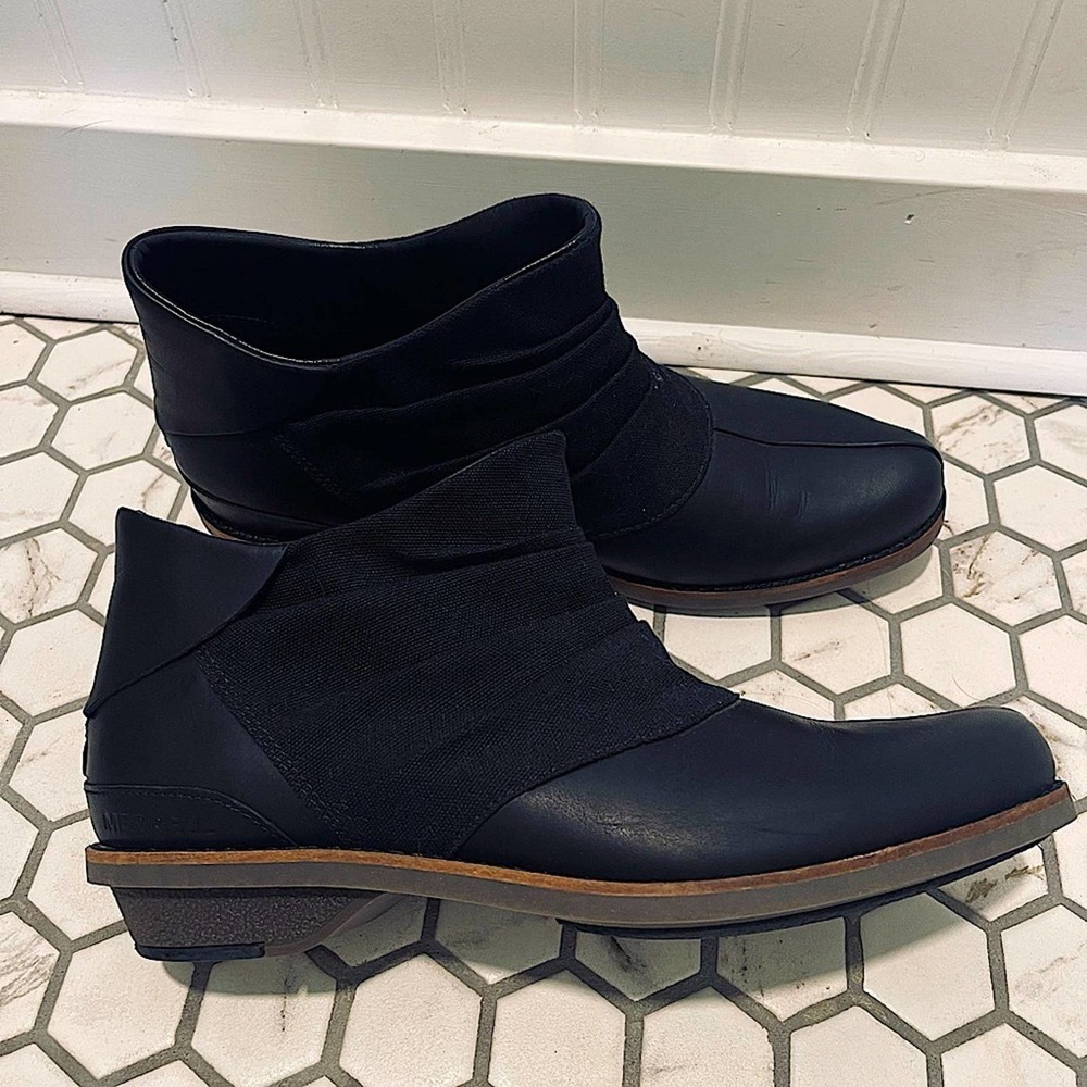 Merrell Women's Black Leather Boots Sz 8.5 Ankle Performance Adaline Bluff NWOB